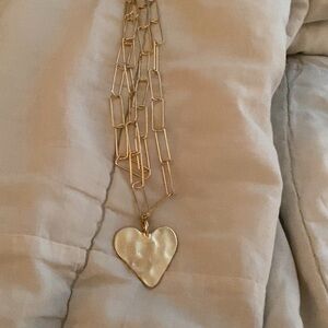 Beautiful necklace! Can be worn, long or layered!